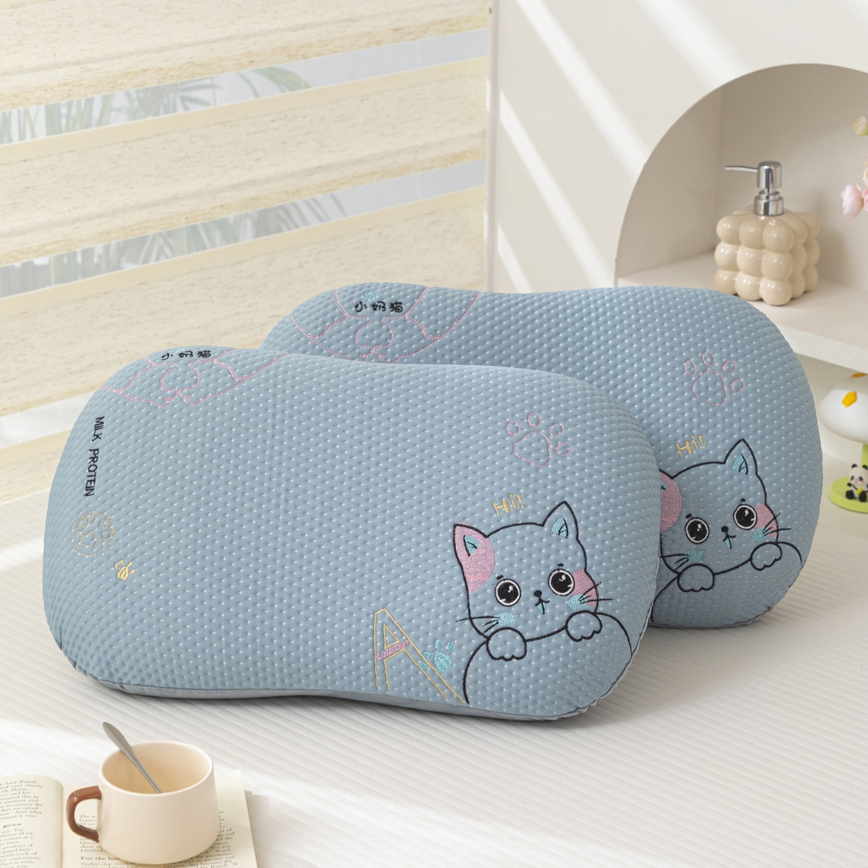 91家纺网 家纺一手货源 找家纺 大熊枕芯 2025新款小奶猫慢回弹记忆枕猫肚枕枕头枕芯 小奶猫记忆枕-蓝