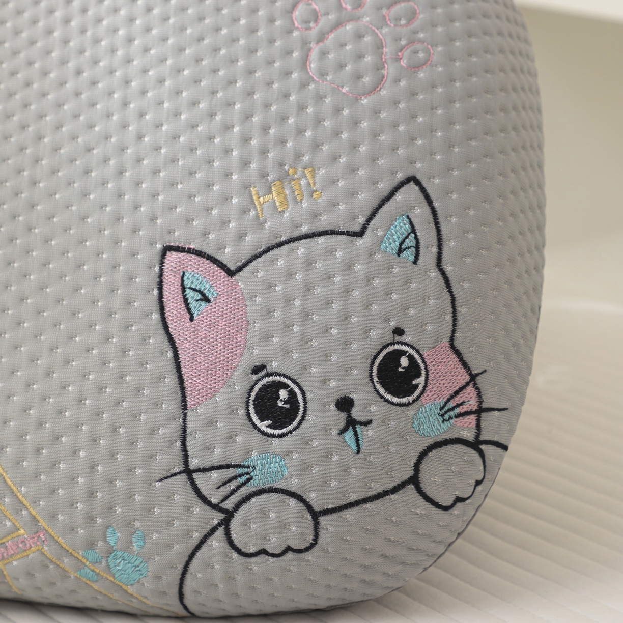 91家纺网 家纺一手货源 找家纺 大熊枕芯 2025新款小奶猫慢回弹记忆枕猫肚枕枕头枕芯 小奶猫记忆枕-灰