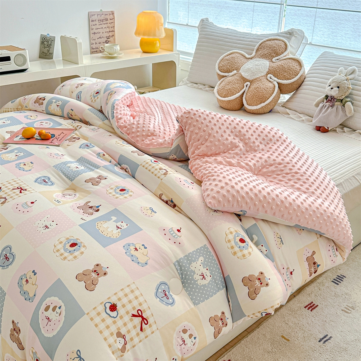 91家纺网 家纺一手货源 找家纺 优被业 2025新款A类牛奶丝针织棉豆豆被 大豆被 冬被 被子被芯 蛋糕熊