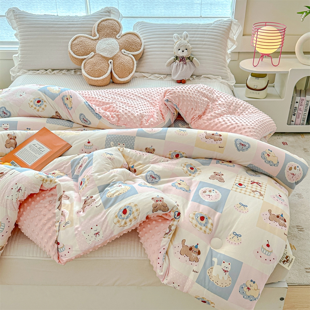 91家纺网 家纺一手货源 找家纺 优被业 2025新款A类牛奶丝针织棉豆豆被 大豆被 冬被 被子被芯 蛋糕熊