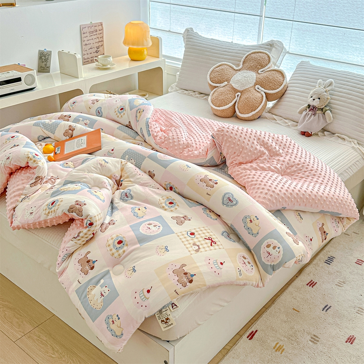 91家纺网 家纺一手货源 找家纺 优被业 2025新款A类牛奶丝针织棉豆豆被 大豆被 冬被 被子被芯 蛋糕熊