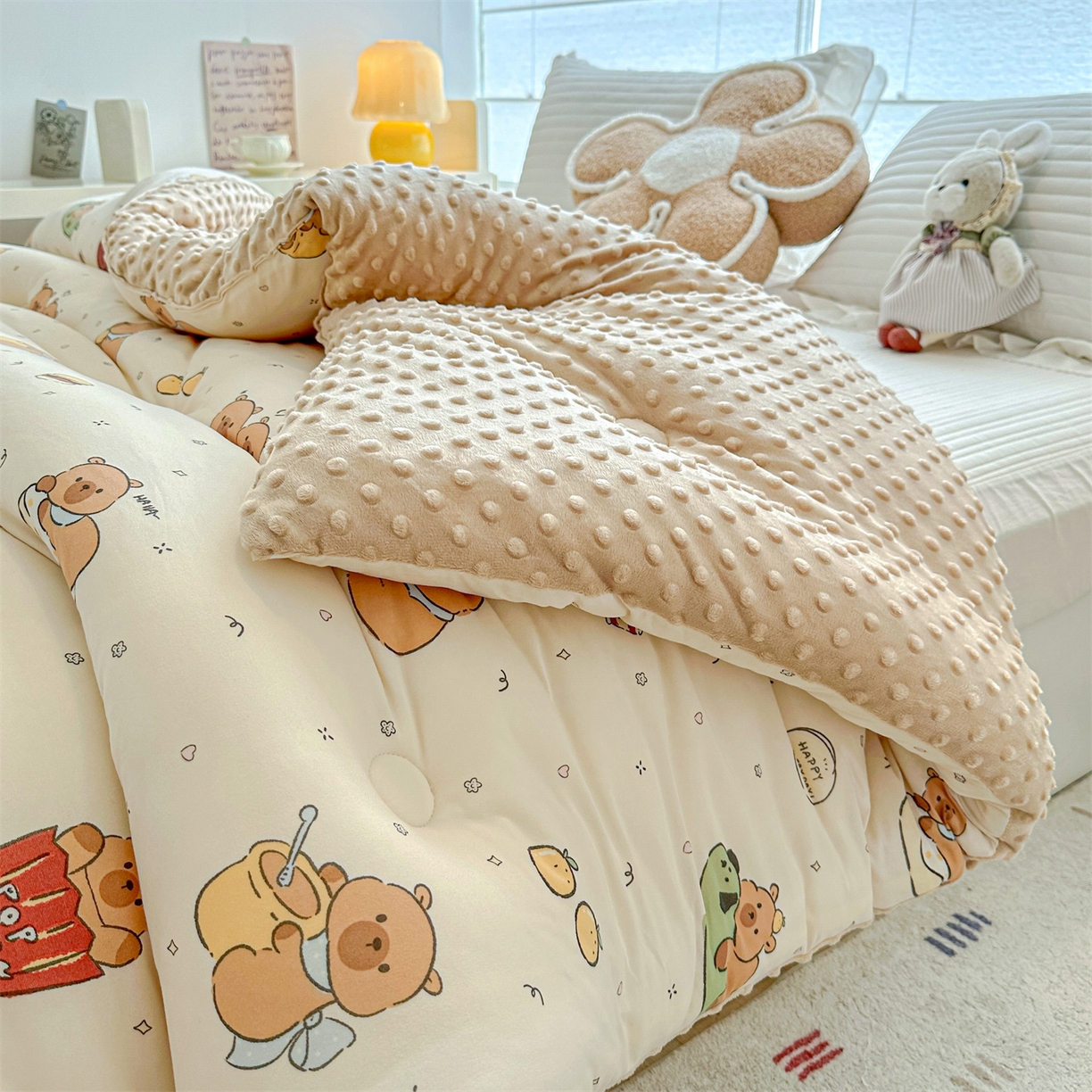 91家纺网 家纺一手货源 找家纺 优被业 2025新款A类牛奶丝针织棉豆豆被 大豆被 冬被 被子被芯 卡皮巴拉