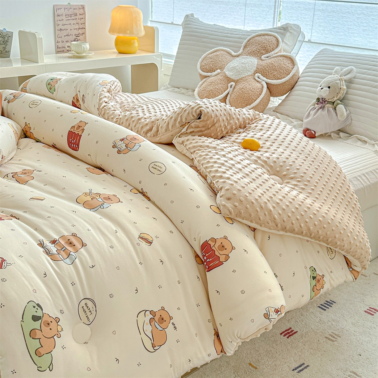 91家纺网 家纺一手货源 找家纺 优被业 2025新款A类牛奶丝针织棉豆豆被 大豆被 冬被 被子被芯 卡皮巴拉