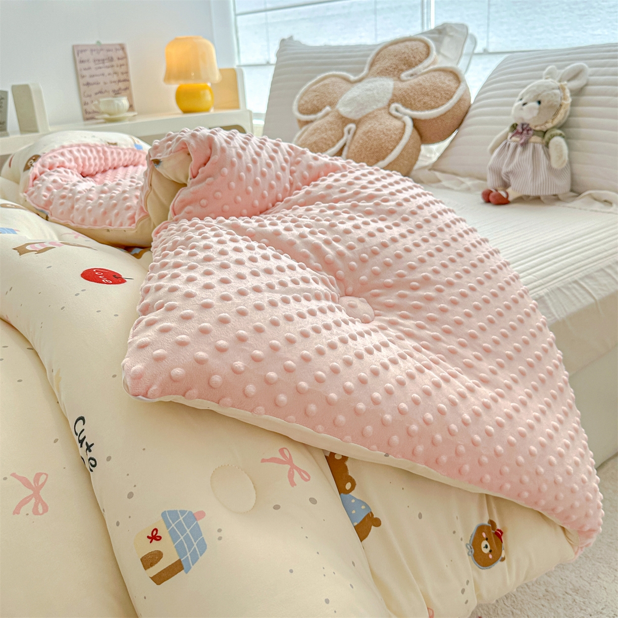 91家纺网 家纺一手货源 找家纺 优被业 2025新款A类牛奶丝针织棉豆豆被 大豆被 冬被 被子被芯 可爱萌宠