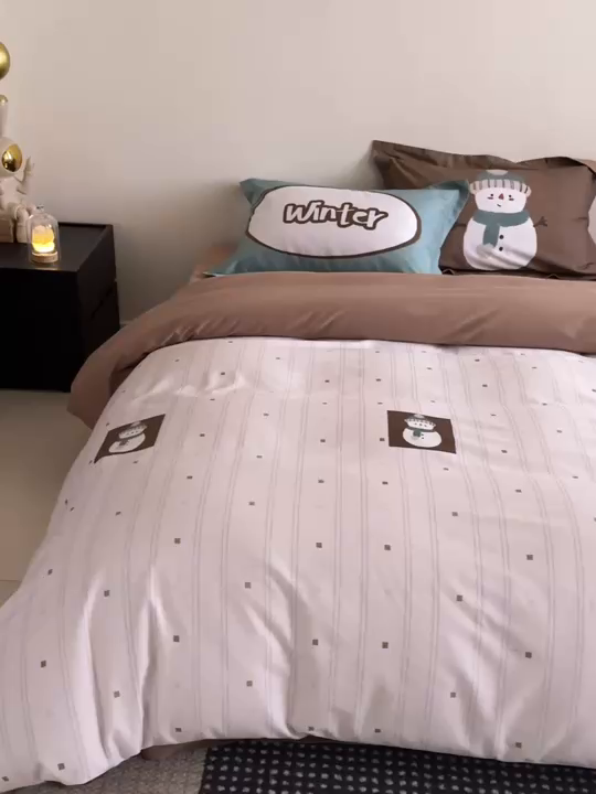 91家纺网 家纺一手货源 找家纺 由丽2025新款卡通磨毛印花四件套（控价券后不低于小号190，标准210，加大225） 圣诞-米