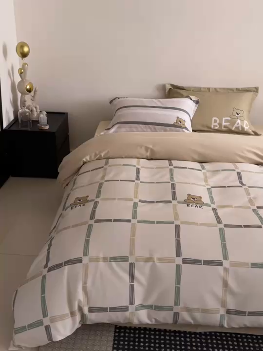 91家纺网 家纺一手货源 找家纺 由丽2025新款卡通磨毛印花四件套（控价券后不低于小号190，标准210，加大225） 可爱熊-绿