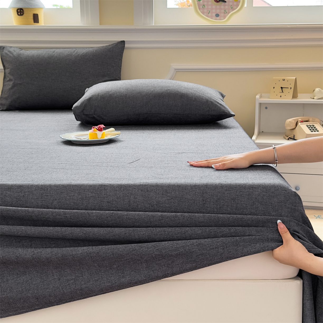 91家纺网 家纺一手货源 找家纺 菡宝 2025新款全棉纯棉色织水洗棉单床单 黑色青年