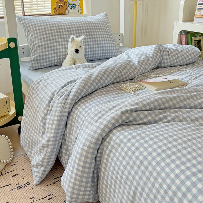 91家纺网 家纺一手货源 找家纺 曼陀罗2025新款超柔云朵棉学生宿舍上下铺三件套 小格浅蓝