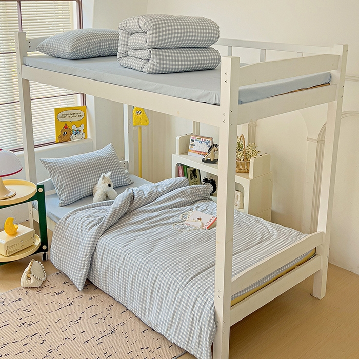 91家纺网 家纺一手货源 找家纺 曼陀罗2025新款超柔云朵棉学生宿舍上下铺三件套 小格浅蓝