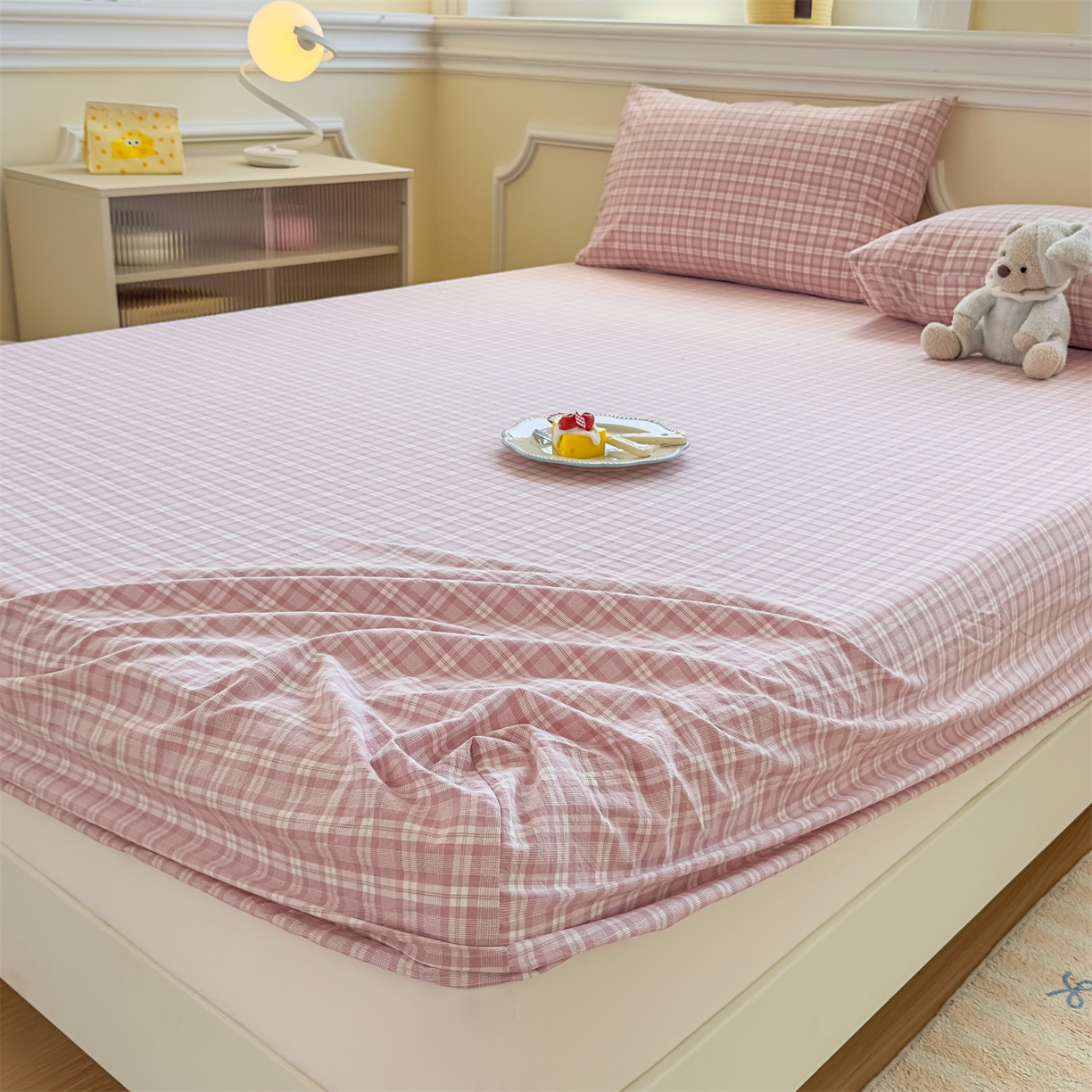 91家纺网 家纺一手货源 找家纺 菡宝 2025新款全棉纯棉色织水洗棉单单床笠 粉格调