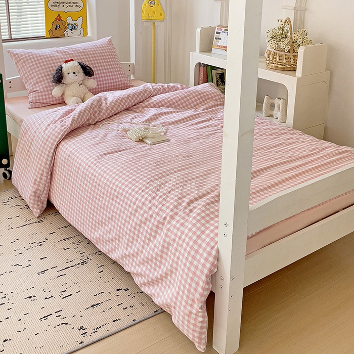 91家纺网 家纺一手货源 找家纺 曼陀罗2025新款超柔云朵棉学生宿舍上下铺三件套 小格浅粉