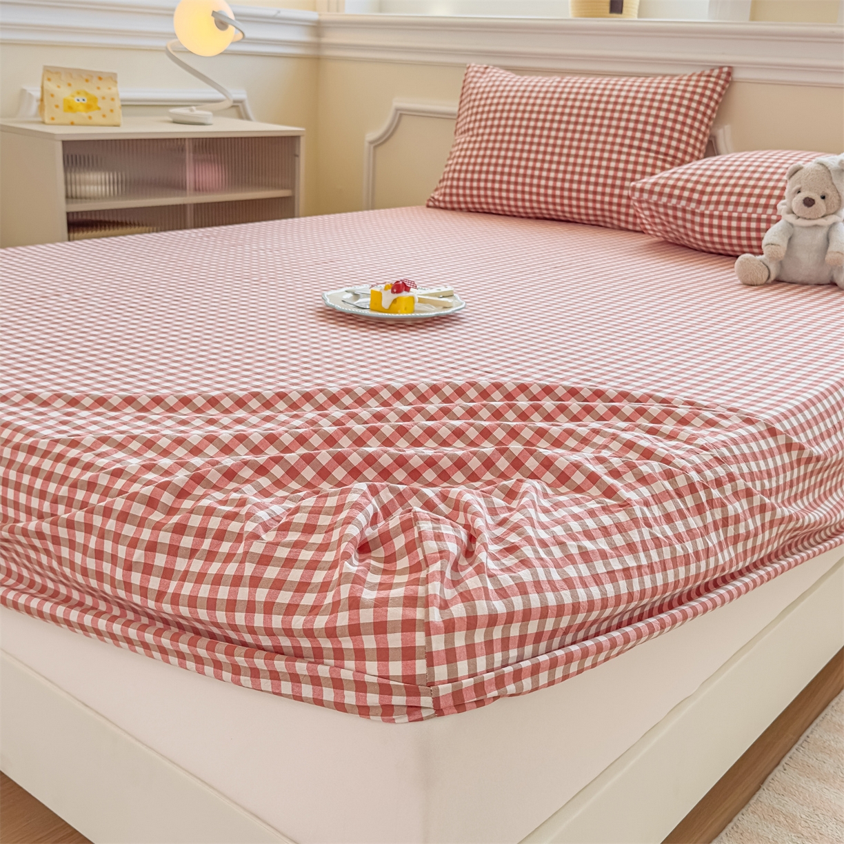 91家纺网 家纺一手货源 找家纺 菡宝 2025新款全棉纯棉色织水洗棉单单床笠 橘红小格