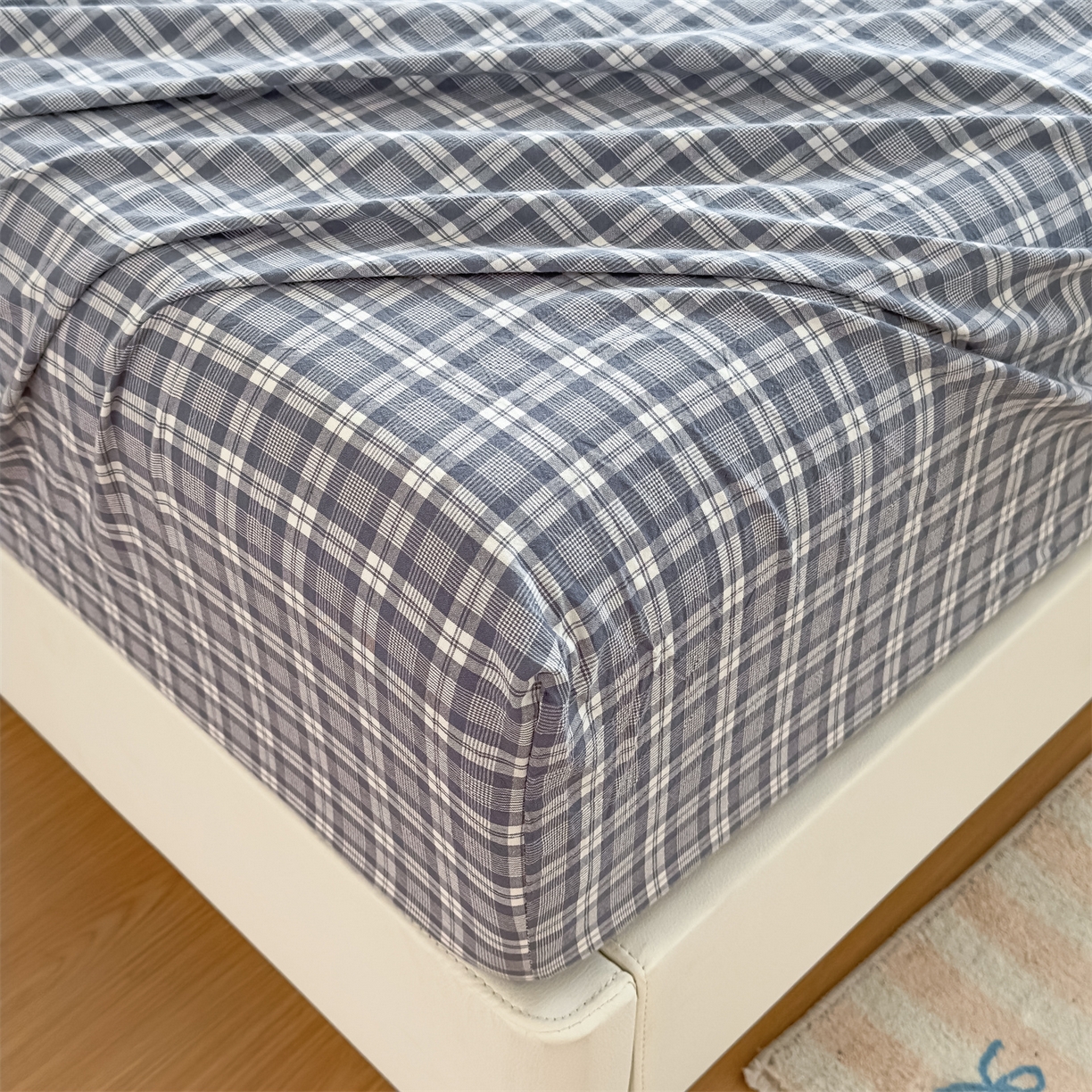 91家纺网 家纺一手货源 找家纺 菡宝 2025新款全棉纯棉色织水洗棉单单床笠 蓝格调