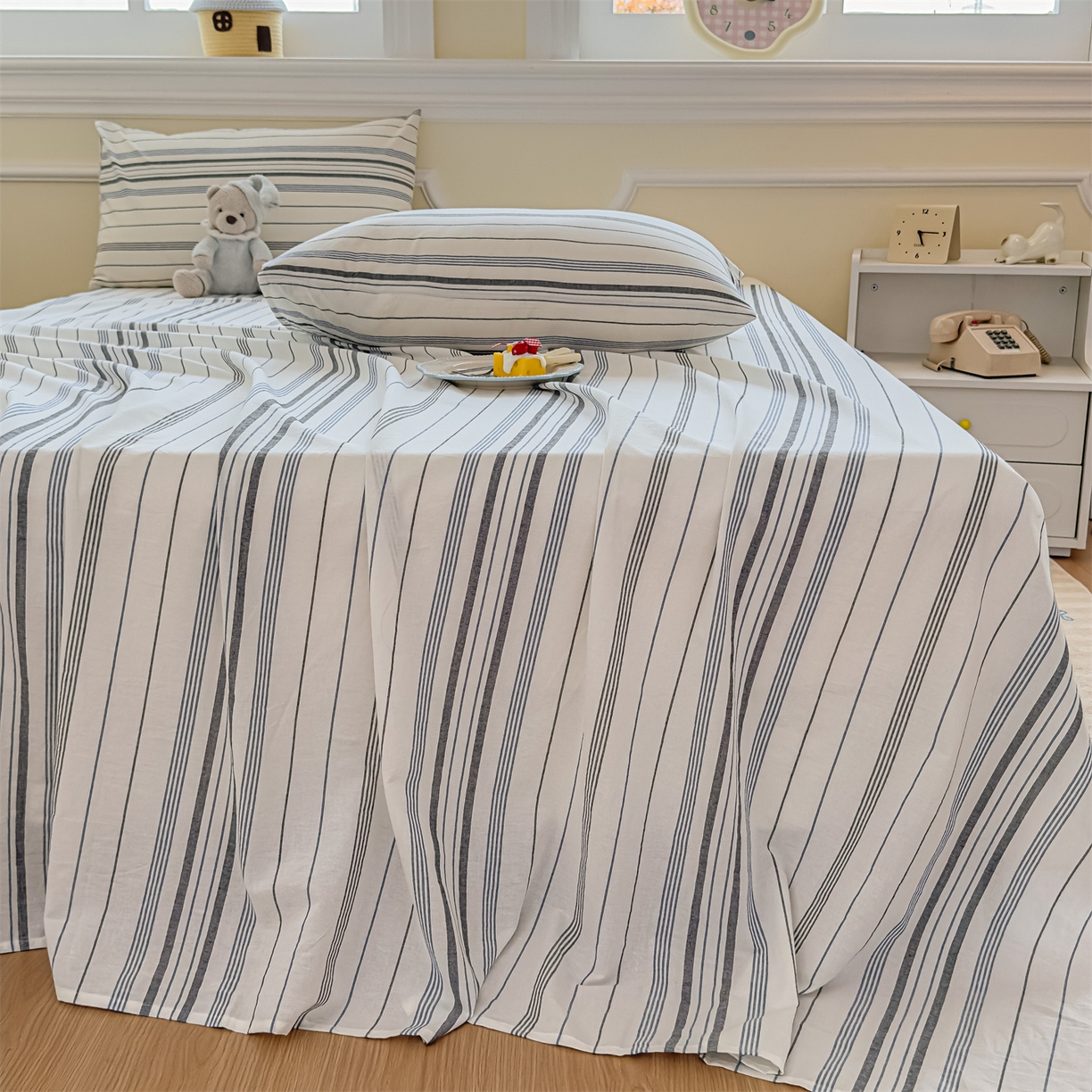 91家纺网 家纺一手货源 找家纺 菡宝 2025新款全棉纯棉色织水洗棉单床单 漫幽灰蓝条