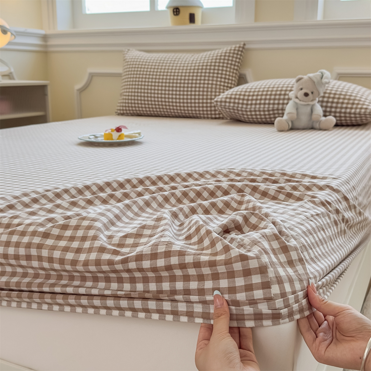 91家纺网 家纺一手货源 找家纺 菡宝 2025新款全棉纯棉色织水洗棉单单床笠 棕小格