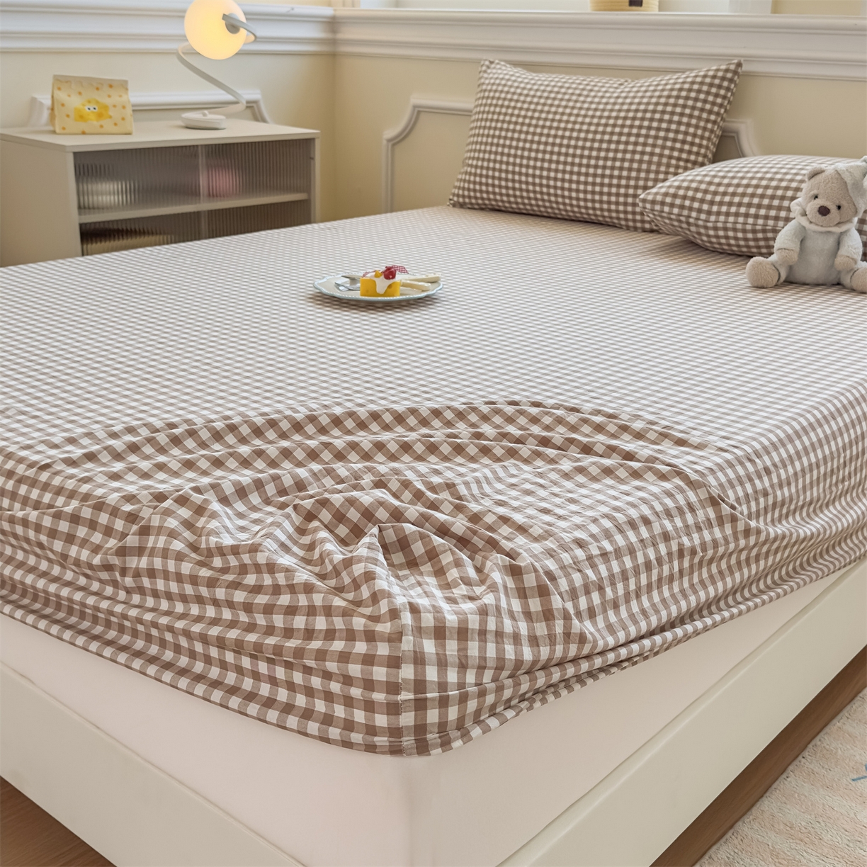 91家纺网 家纺一手货源 找家纺 菡宝 2025新款全棉纯棉色织水洗棉单单床笠 棕小格