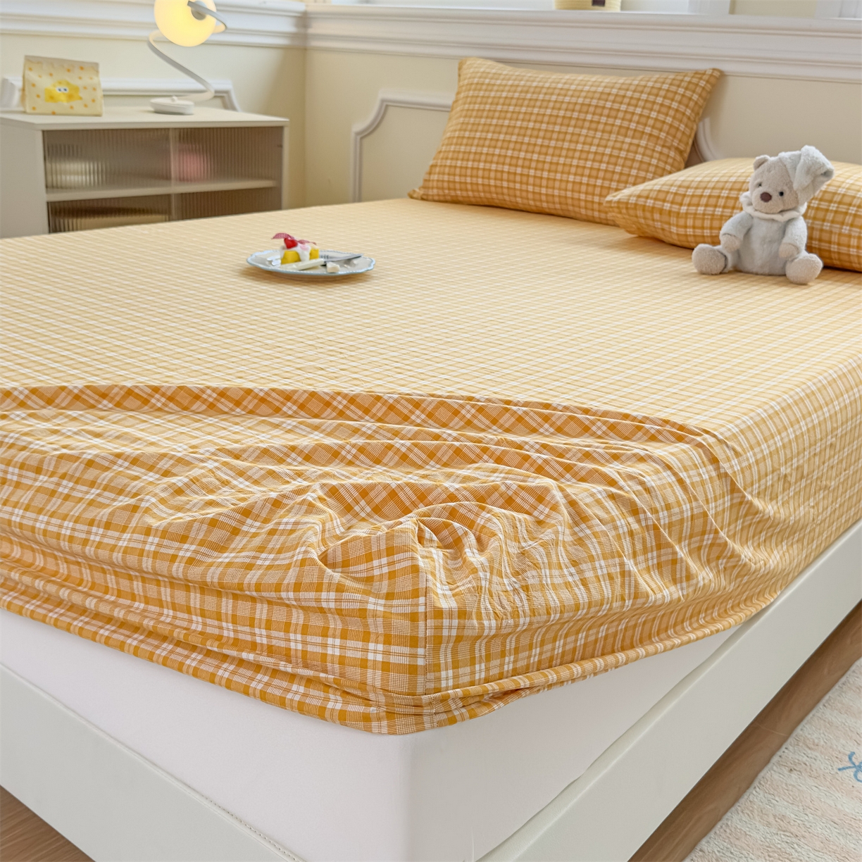 91家纺网 家纺一手货源 找家纺 菡宝 2025新款全棉纯棉色织水洗棉单单床笠 黄格调