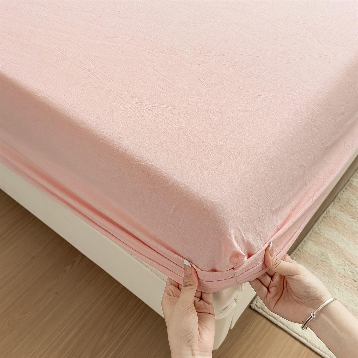 91家纺网 家纺一手货源 找家纺 菡宝 2025新款全棉纯棉色织水洗棉单单床笠 粉色青年