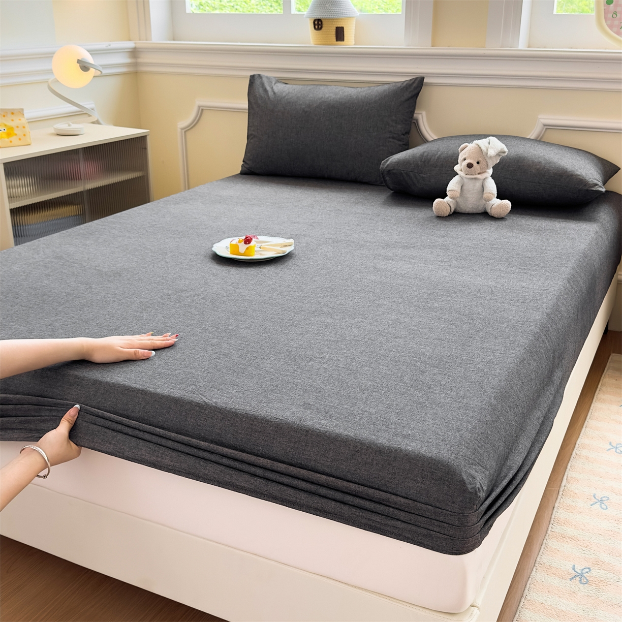 91家纺网 家纺一手货源 找家纺 菡宝 2025新款全棉纯棉色织水洗棉单单床笠 黑色青年