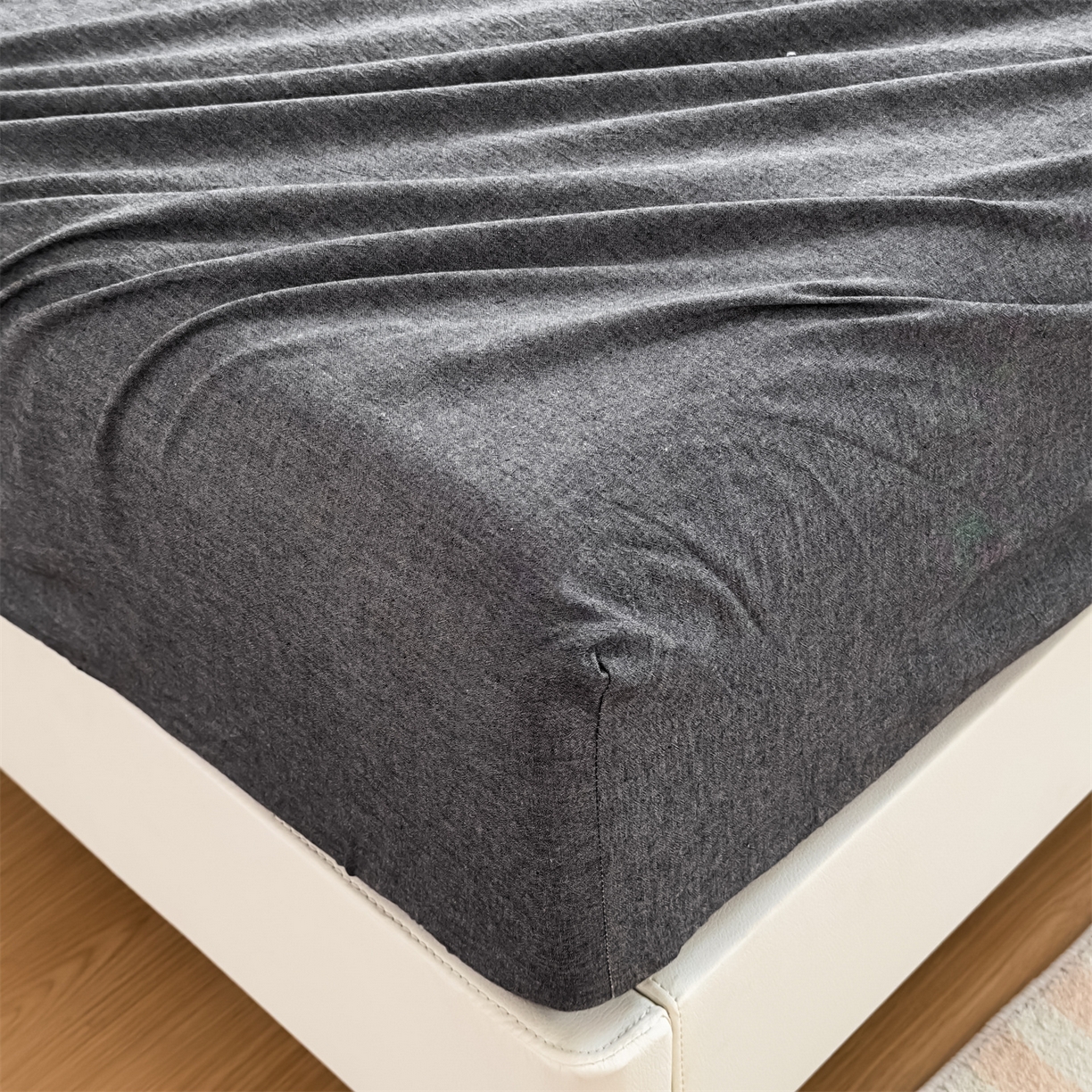 91家纺网 家纺一手货源 找家纺 菡宝 2025新款全棉纯棉色织水洗棉单单床笠 黑色青年