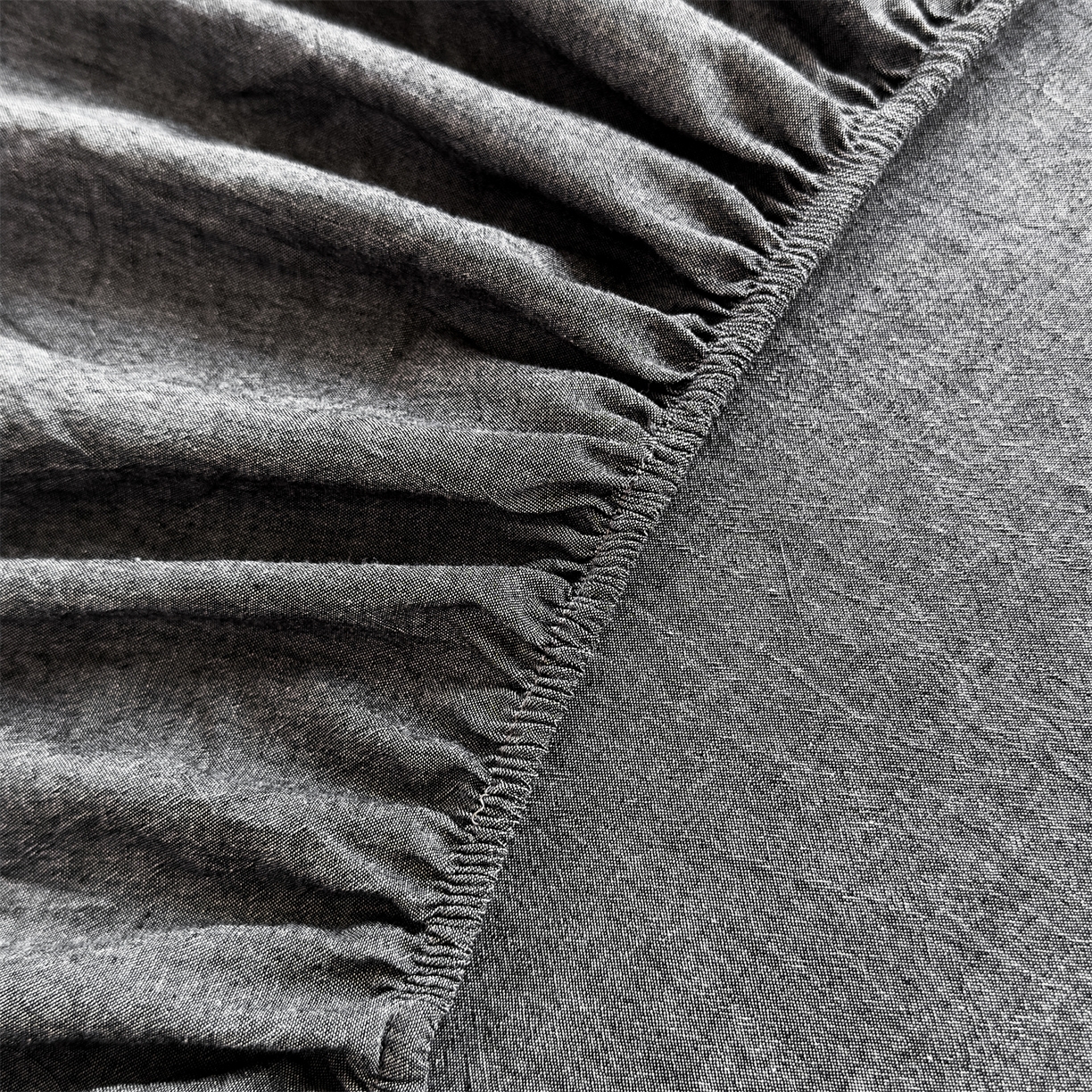 91家纺网 家纺一手货源 找家纺 菡宝 2025新款全棉纯棉色织水洗棉单单床笠 黑色青年