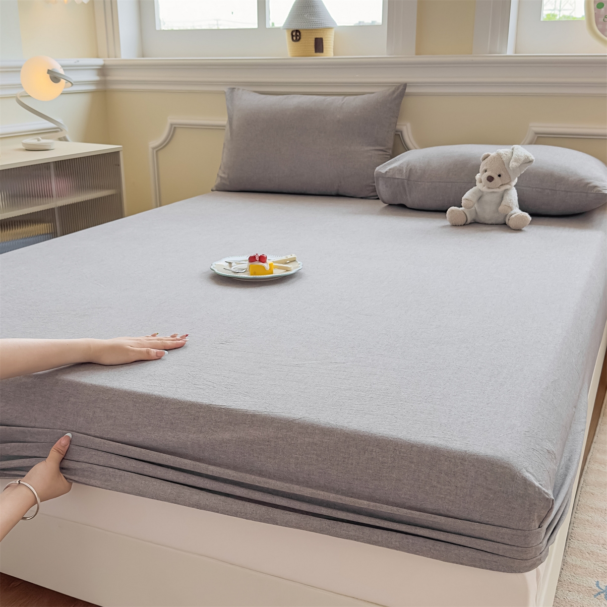 91家纺网 家纺一手货源 找家纺 菡宝 2025新款全棉纯棉色织水洗棉单单床笠 灰色青年