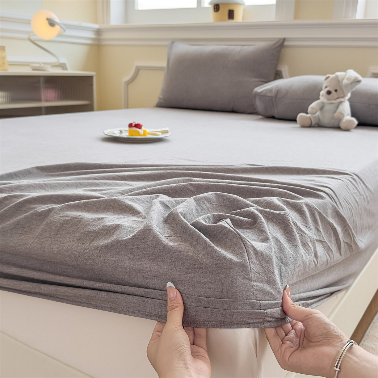 91家纺网 家纺一手货源 找家纺 菡宝 2025新款全棉纯棉色织水洗棉单单床笠 灰色青年