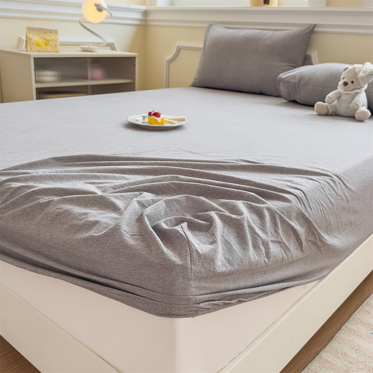 91家纺网 家纺一手货源 找家纺 菡宝 2025新款全棉纯棉色织水洗棉单单床笠 灰色青年