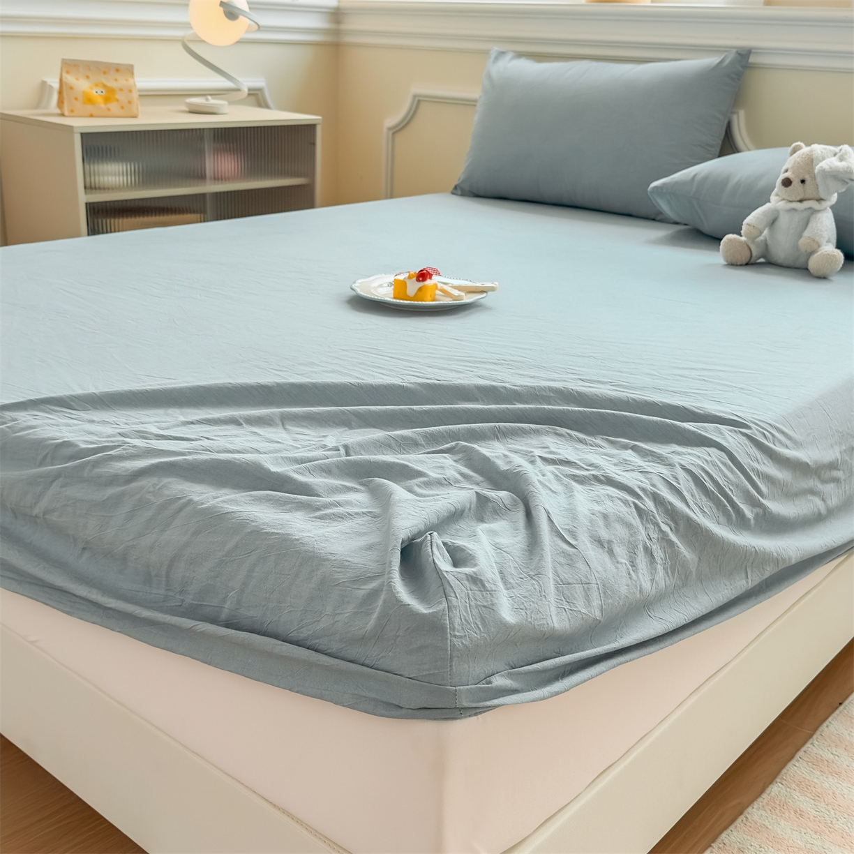 91家纺网 家纺一手货源 找家纺 菡宝 2025新款全棉纯棉色织水洗棉单单床笠 兰色青年