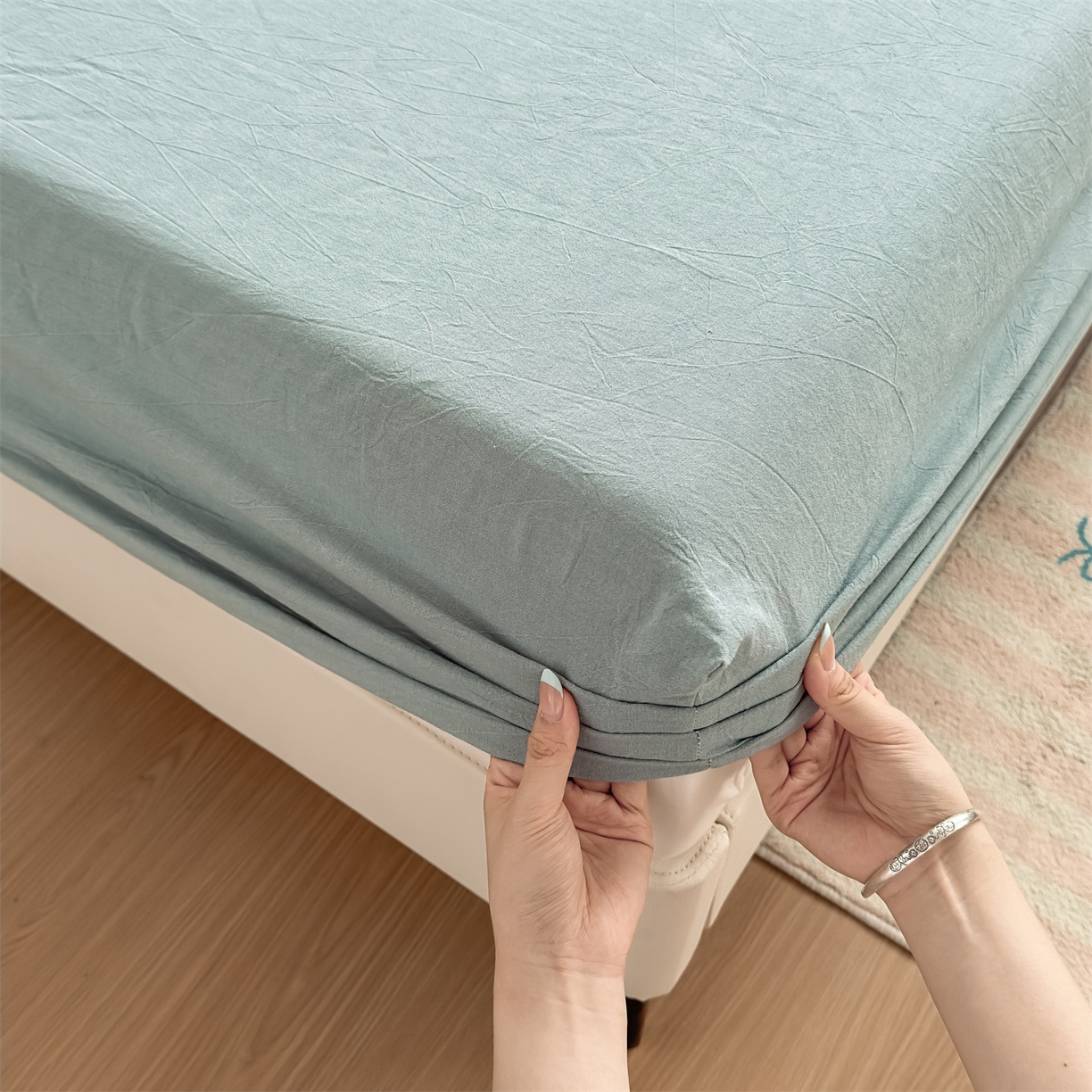 91家纺网 家纺一手货源 找家纺 菡宝 2025新款全棉纯棉色织水洗棉单单床笠 兰色青年