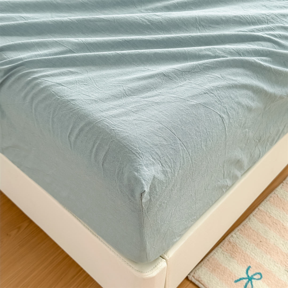 91家纺网 家纺一手货源 找家纺 菡宝 2025新款全棉纯棉色织水洗棉单单床笠 兰色青年