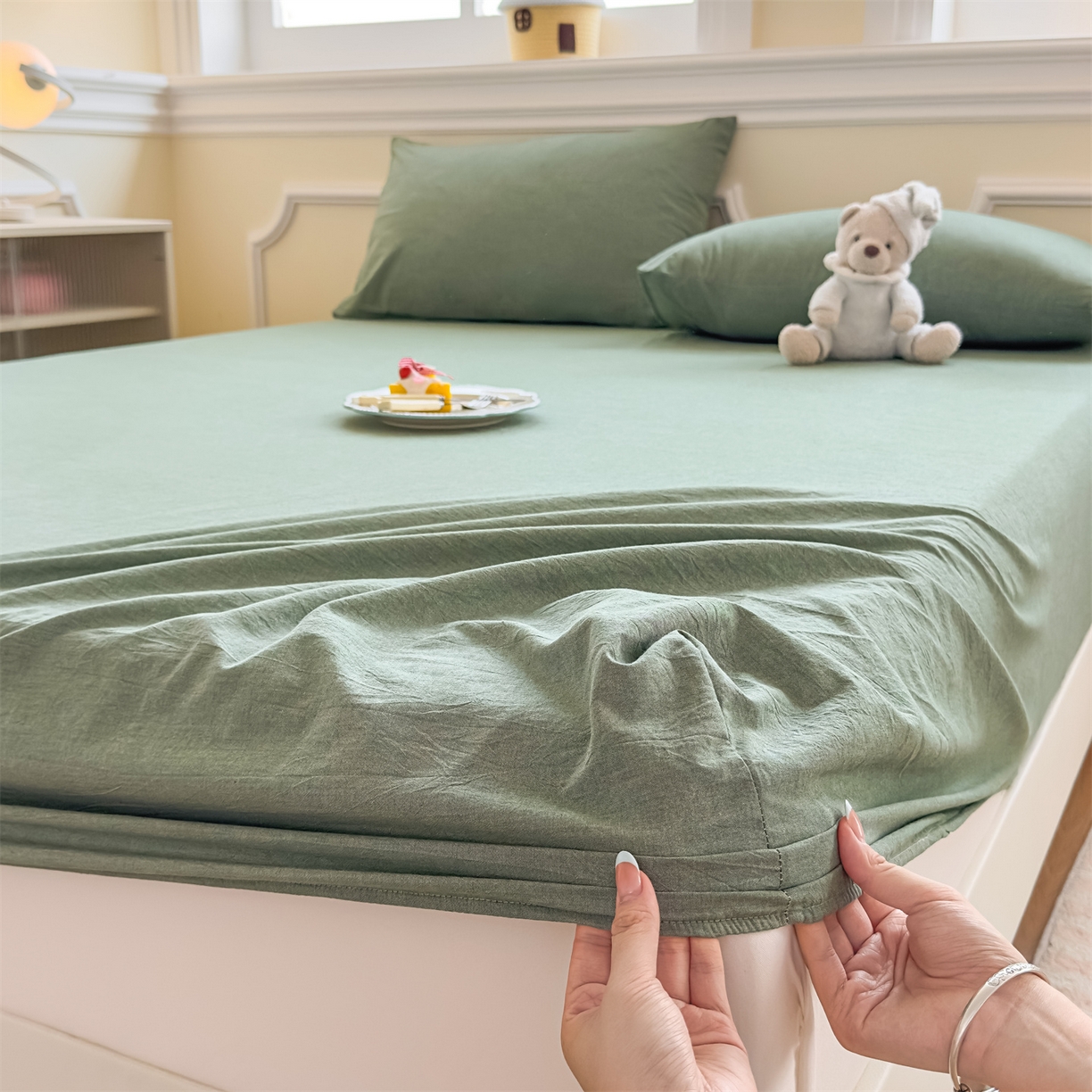 91家纺网 家纺一手货源 找家纺 菡宝 2025新款全棉纯棉色织水洗棉单单床笠 绿色青年