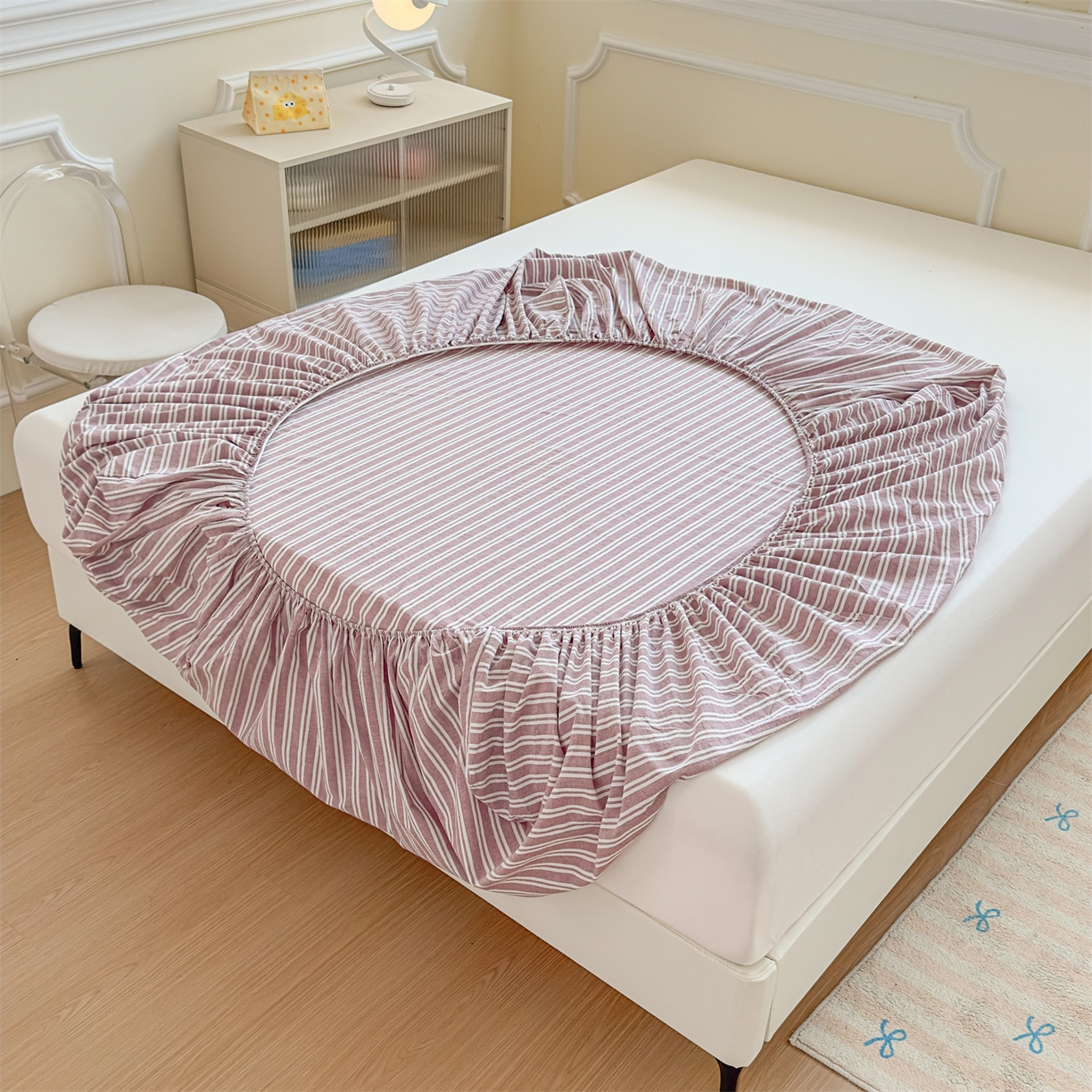 91家纺网 家纺一手货源 找家纺 菡宝 2025新款全棉纯棉色织水洗棉单单床笠 牧野魅影紫