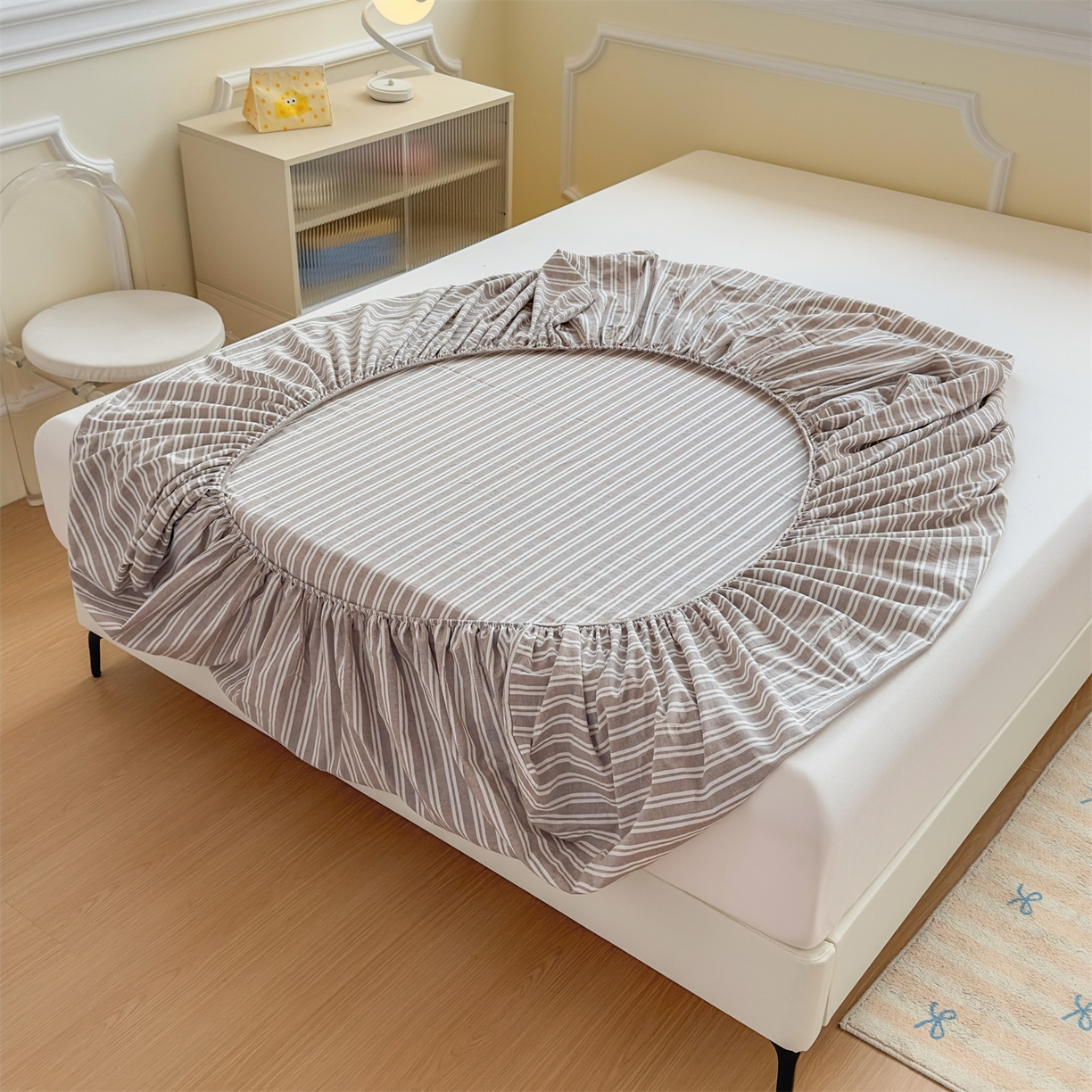 91家纺网 家纺一手货源 找家纺 菡宝 2025新款全棉纯棉色织水洗棉单单床笠 牧野米卡棕