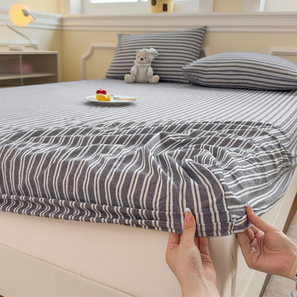 91家纺网 家纺一手货源 找家纺 菡宝 2025新款全棉纯棉色织水洗棉单单床笠 牧野丈青灰