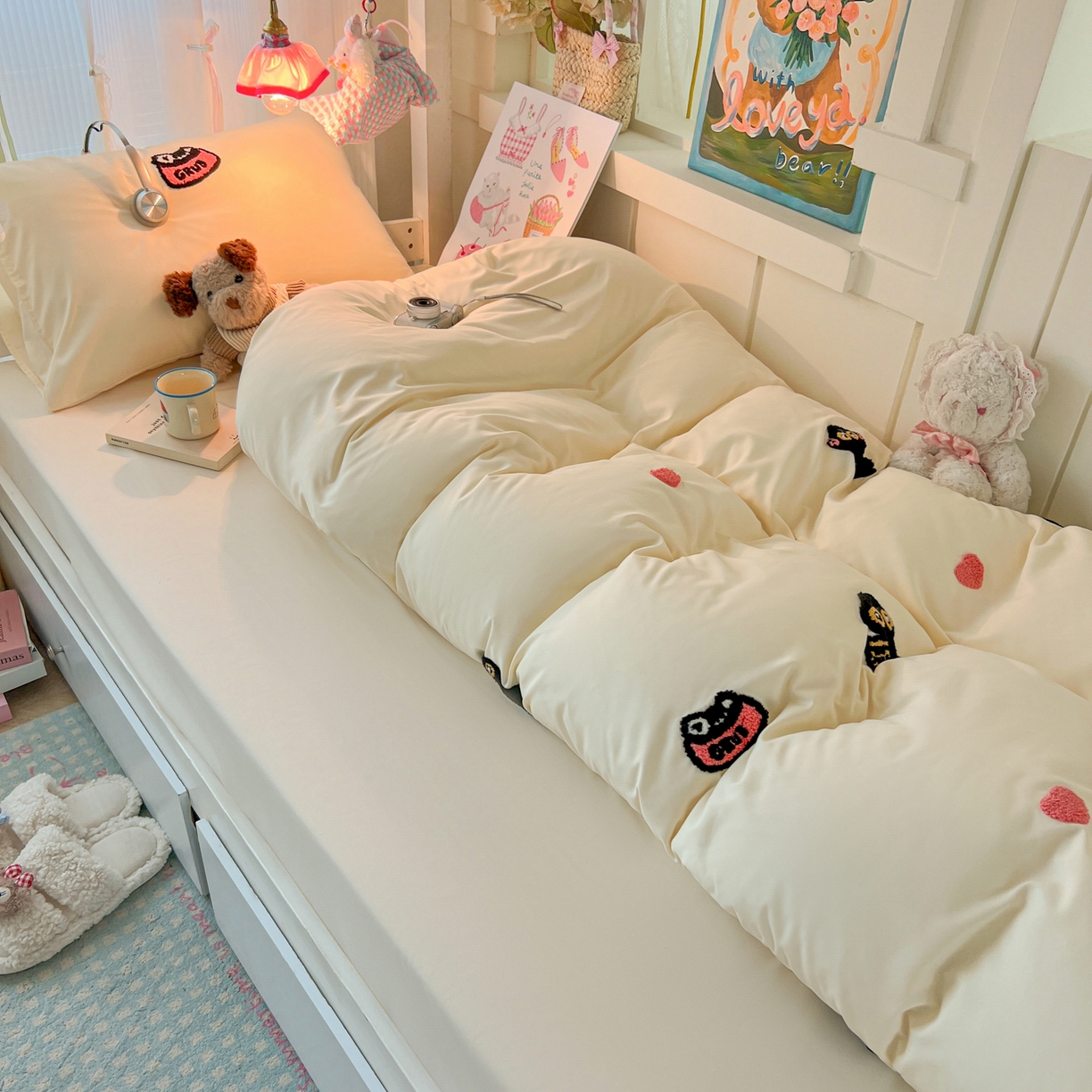 91家纺网 家纺一手货源 找家纺 韩巢家纺 2025新款学生宿舍寝室上下铺水洗棉毛巾绣被套床单三四件套-幸运猫 幸运猫奶黄