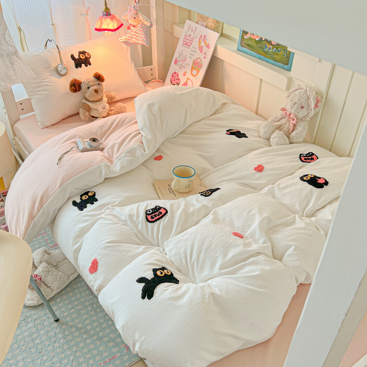 91家纺网 家纺一手货源 找家纺 韩巢家纺 2025新款学生宿舍寝室上下铺水洗棉毛巾绣被套床单三四件套-幸运猫 幸运猫白浅粉