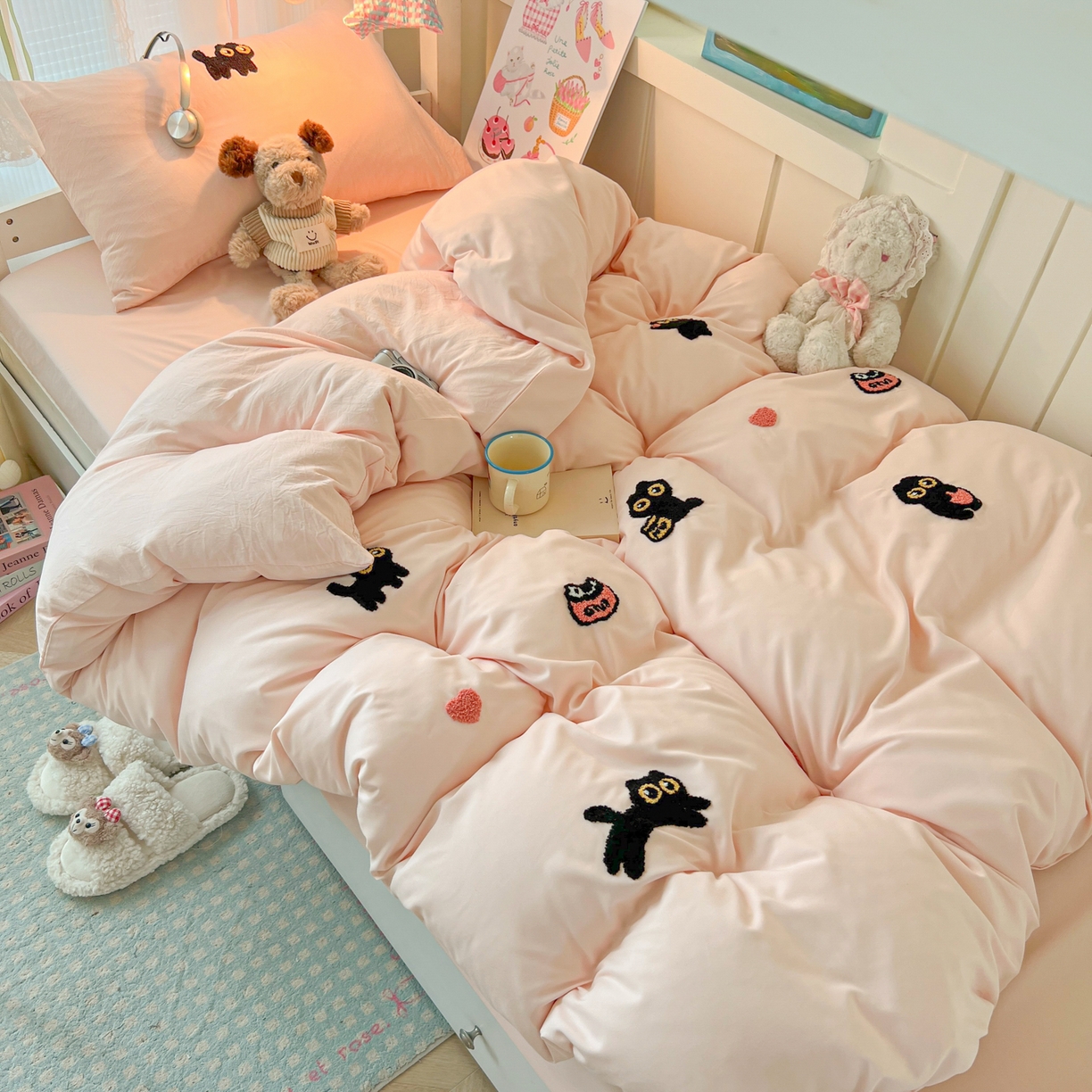 91家纺网 家纺一手货源 找家纺 韩巢家纺 2025新款学生宿舍寝室上下铺水洗棉毛巾绣被套床单三四件套-幸运猫 幸运猫浅粉