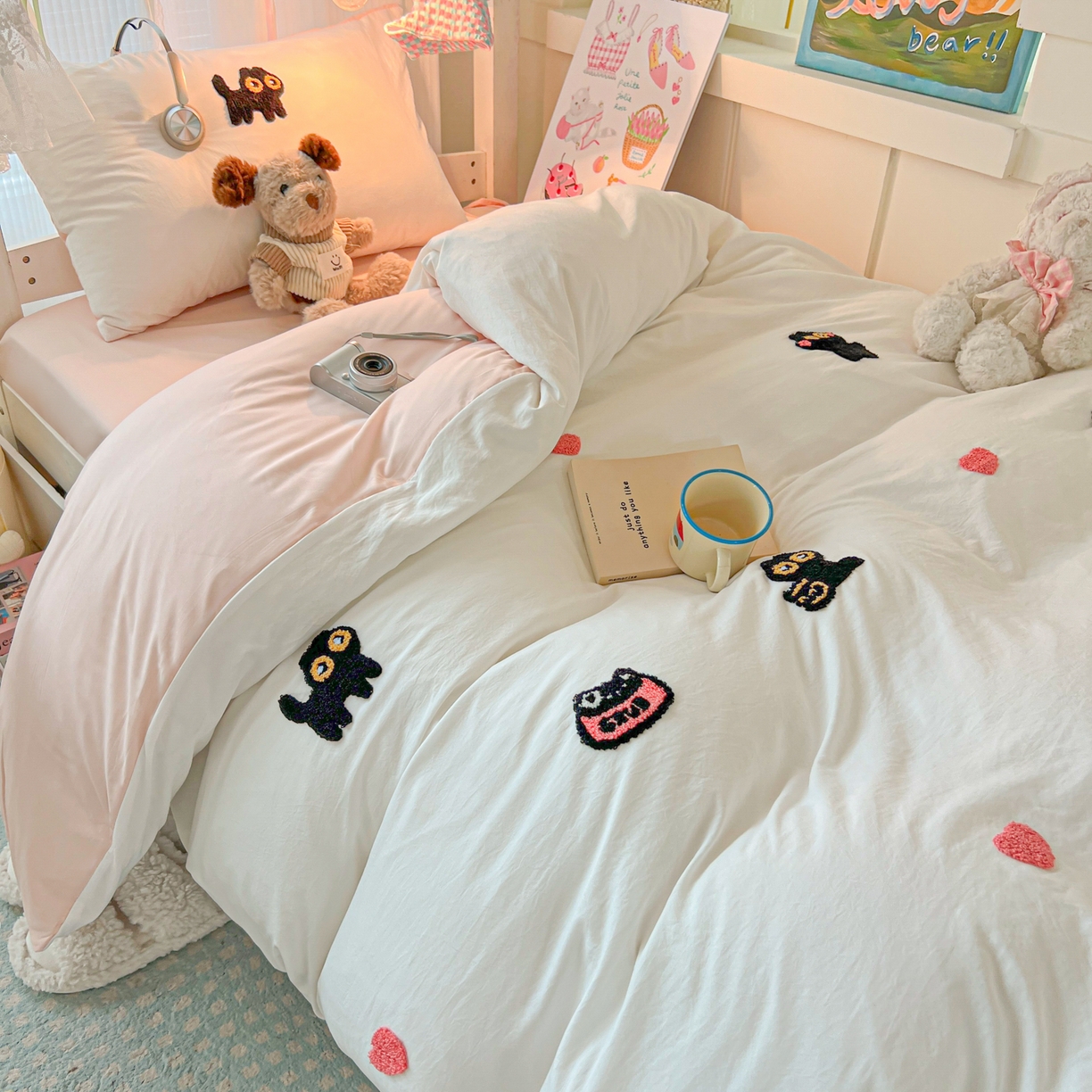91家纺网 家纺一手货源 找家纺 韩巢家纺 2025新款学生宿舍寝室上下铺水洗棉毛巾绣被套床单三四件套-幸运猫 幸运猫白浅粉