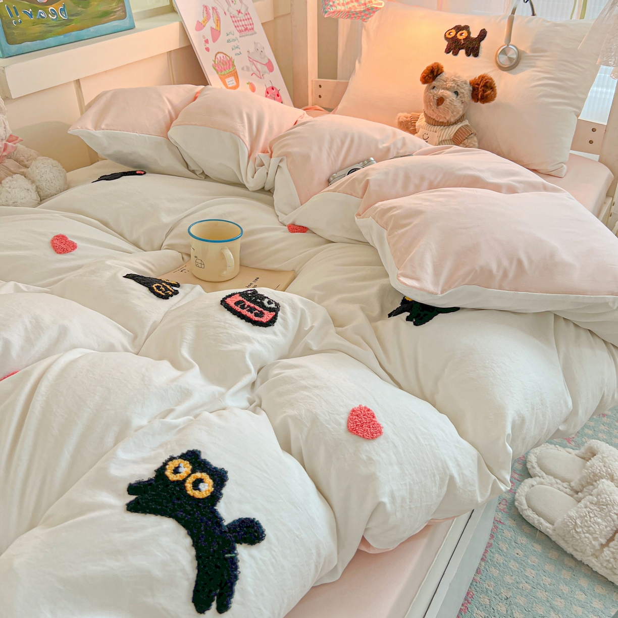 91家纺网 家纺一手货源 找家纺 韩巢家纺 2025新款学生宿舍寝室上下铺水洗棉毛巾绣被套床单三四件套-幸运猫 幸运猫白浅粉