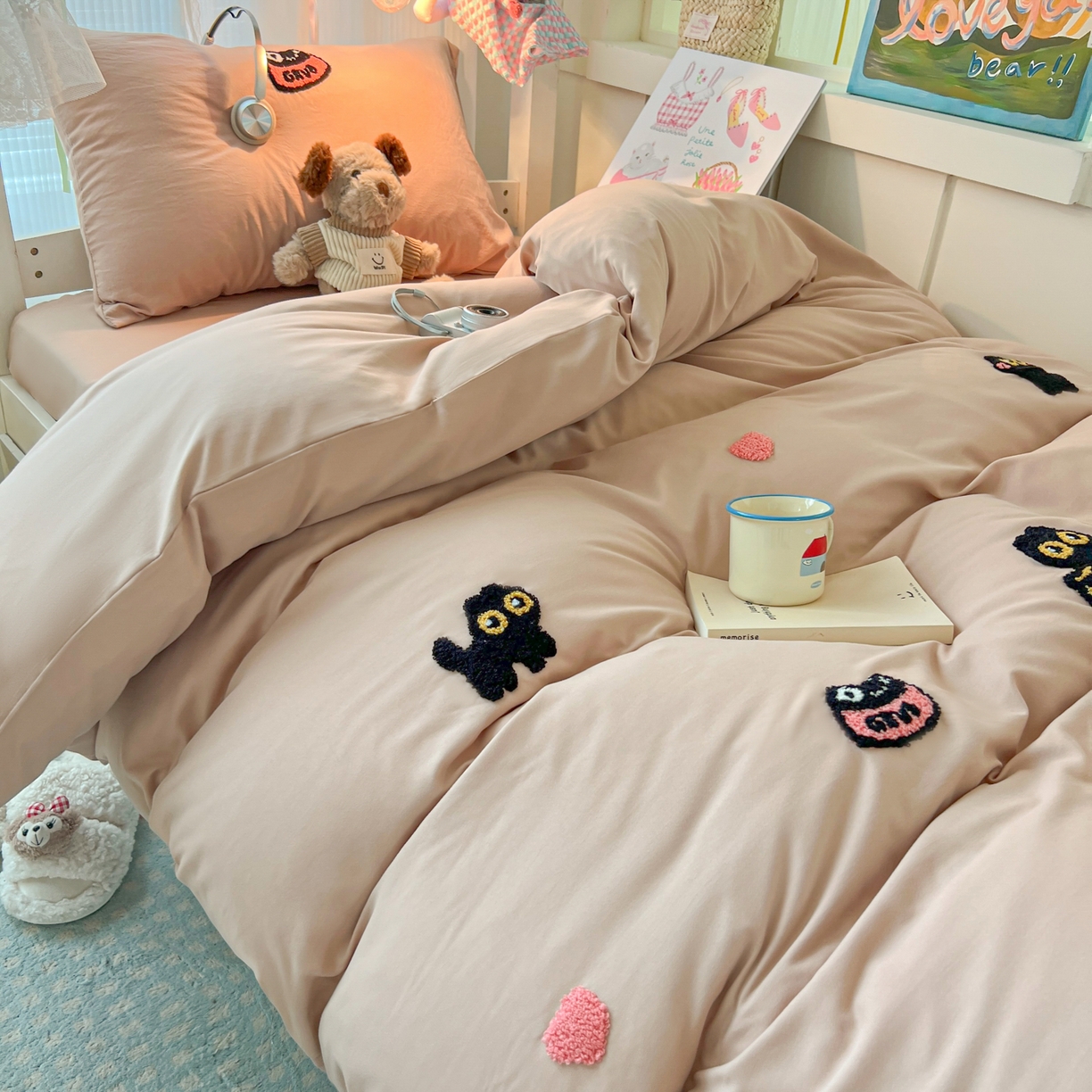 91家纺网 家纺一手货源 找家纺 韩巢家纺 2025新款学生宿舍寝室上下铺水洗棉毛巾绣被套床单三四件套-幸运猫 幸运猫奶咖