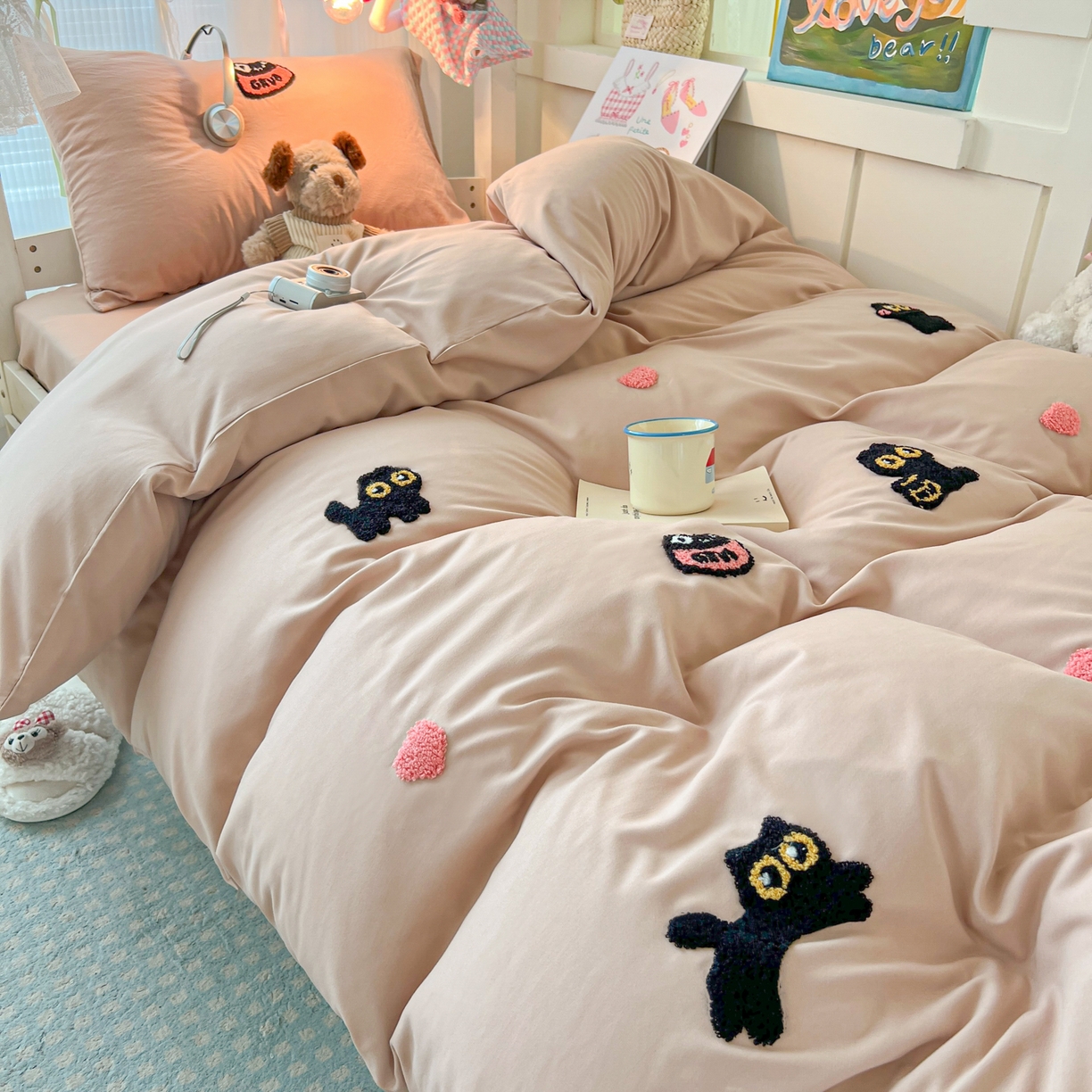 91家纺网 家纺一手货源 找家纺 韩巢家纺 2025新款学生宿舍寝室上下铺水洗棉毛巾绣被套床单三四件套-幸运猫 幸运猫奶咖