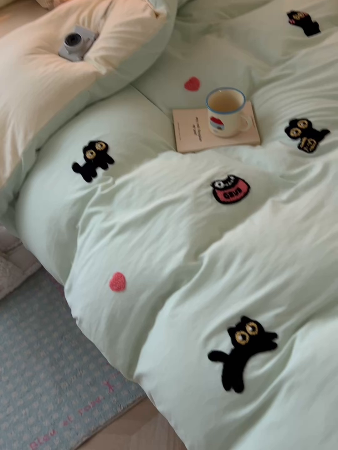 91家纺网 家纺一手货源 找家纺 韩巢家纺 2025新款学生宿舍寝室上下铺水洗棉毛巾绣被套床单三四件套-幸运猫 幸运猫浅绿黄