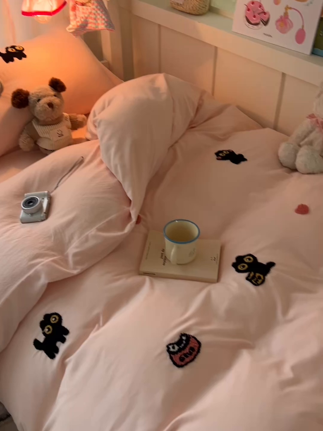 91家纺网 家纺一手货源 找家纺 韩巢家纺 2025新款学生宿舍寝室上下铺水洗棉毛巾绣被套床单三四件套-幸运猫 幸运猫浅粉