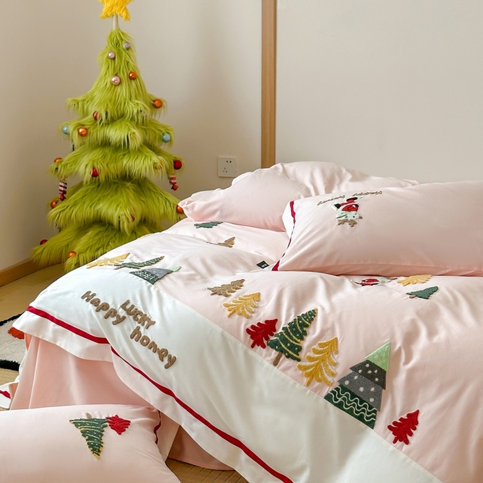 91家纺网 家纺一手货源 找家纺 （总）佳汐蓝家纺 2025秋冬新款森系北欧风毛巾绣四件套—森林秘境