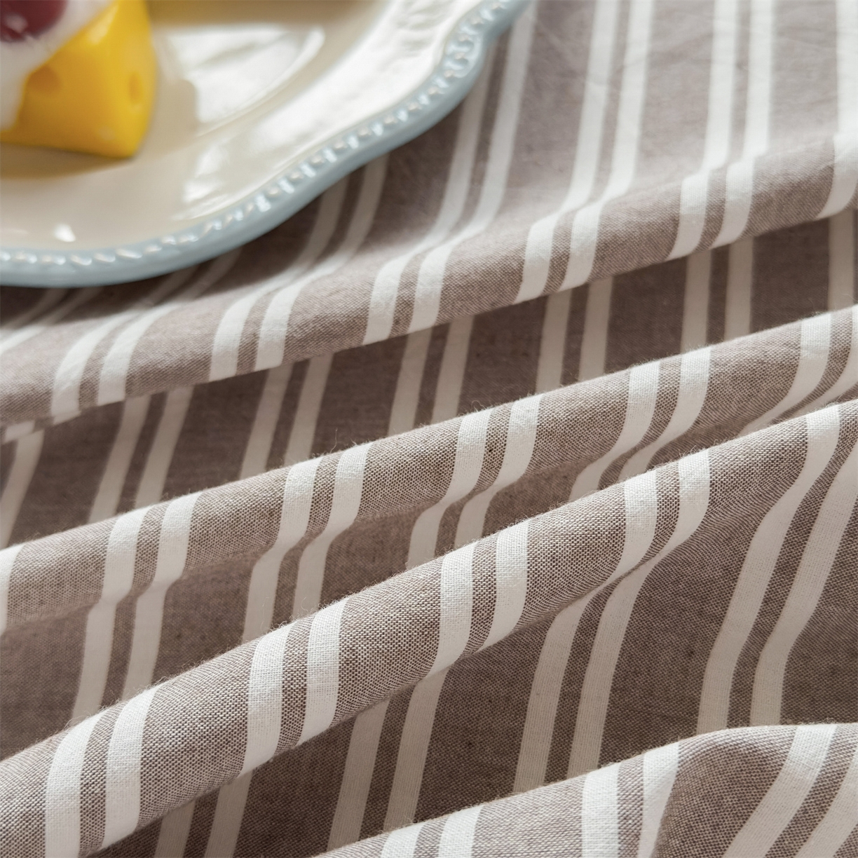 91家纺网 家纺一手货源 找家纺 菡宝 2025新款全棉纯棉色织水洗棉单品系列单枕套枕套单品 牧野米卡棕