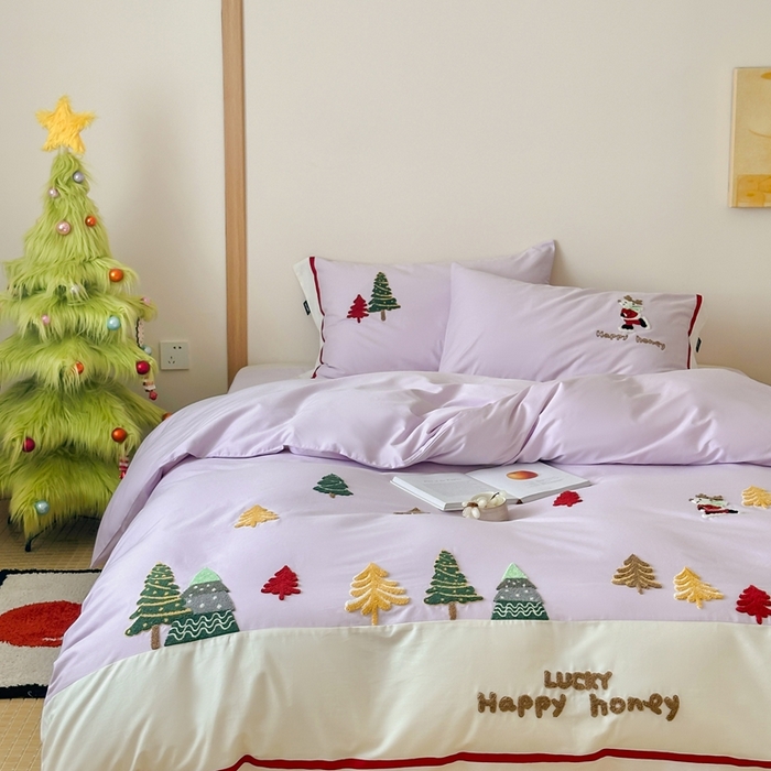 91家纺网 家纺一手货源 找家纺 佳汐蓝家纺 2025秋冬新款森系北欧风毛巾绣四件套—森林秘境 森林秘境-紫