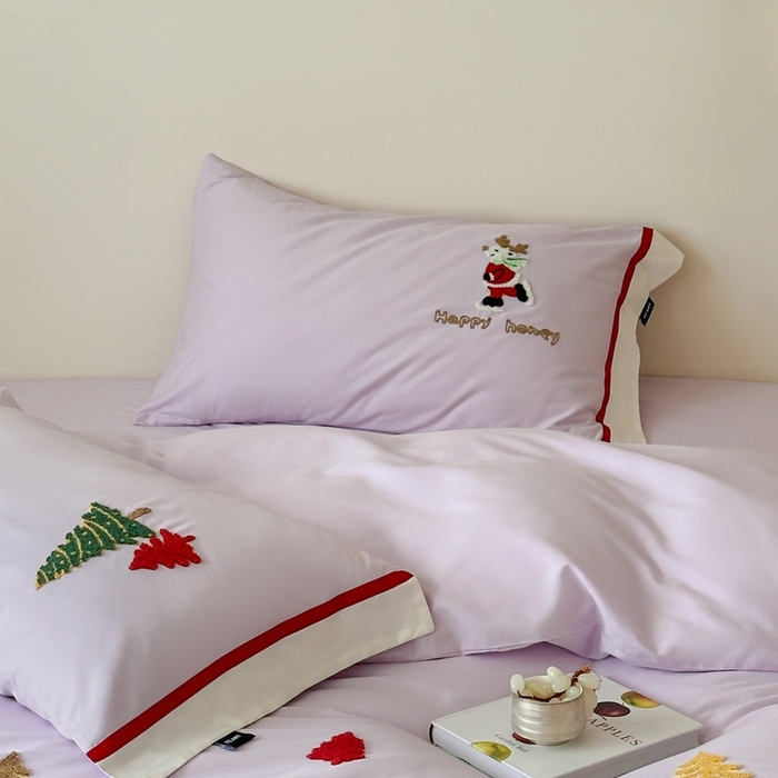 91家纺网 家纺一手货源 找家纺 佳汐蓝家纺 2025秋冬新款森系北欧风毛巾绣四件套—森林秘境 森林秘境-紫