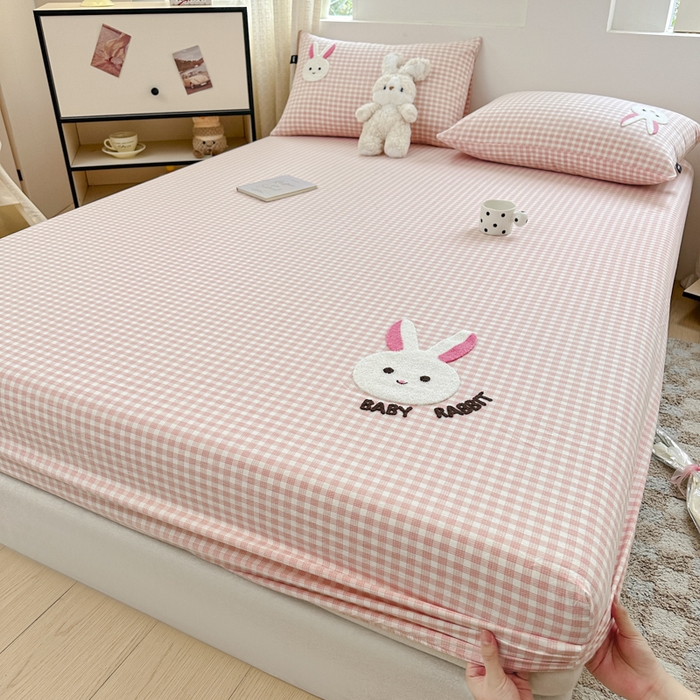 91家纺网 家纺一手货源 找家纺 佳汐蓝家纺 2025新款秋冬水洗棉单床笠单品床笠单件床笠 甜甜兔