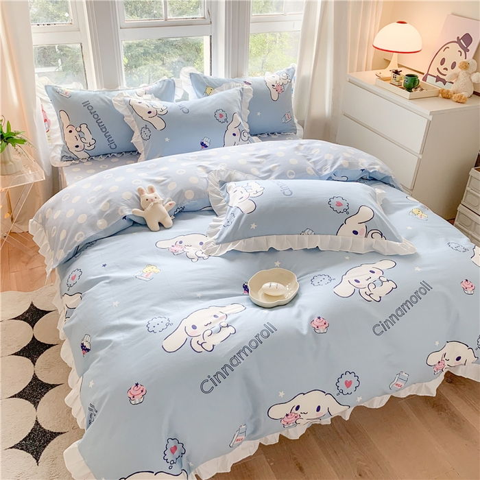 91家纺网 家纺一手货源 找家纺 玉元坊2025新款三丽鸥系列 全棉床单纯棉床裙三四件套  甜品玉桂狗【花边款】